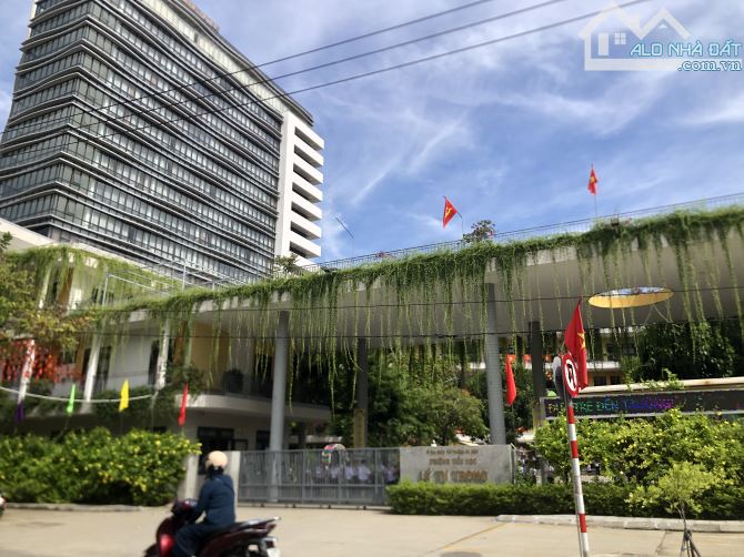 Nhà đường Lý Tự Trọng, Hải Châu ô tô đỗ cửa chỉ 4.x tỷ