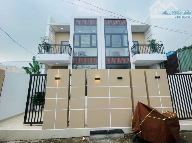 Bán nhà 1 Trệt 1 lầu 60m2 đường ô tô (P. Tân Phong) chỉ 1,550 tỉ