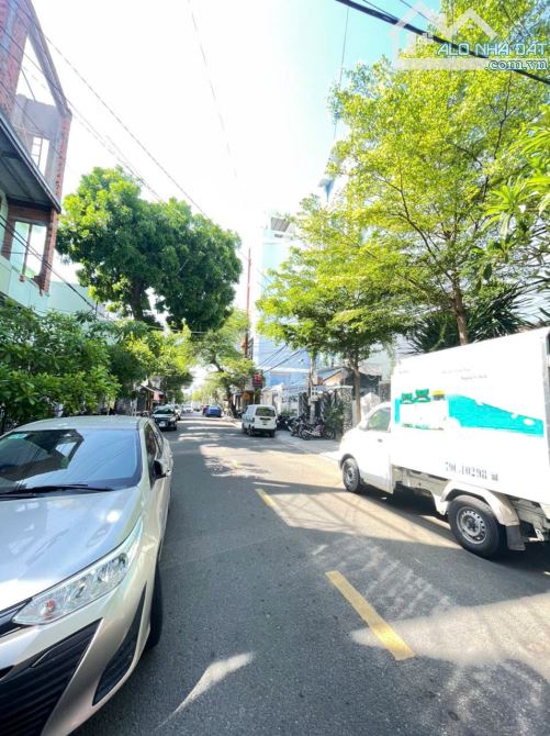 Bán khách sạn mặt tiền đường Mê Linh, phường Tân Lập, tp. Nha Trang - 6 tầng có thang máy