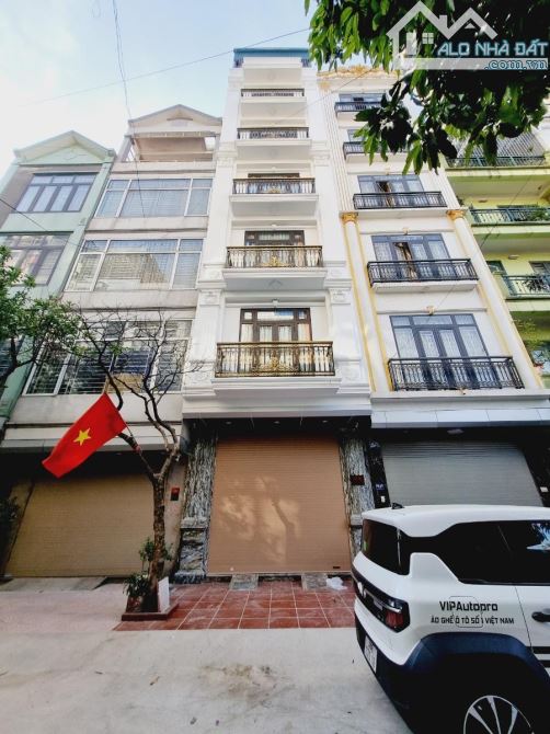 Phân lô Trung Kính, vỉa hè, ô tô tránh đỗ, kinh doanh, 5T thang máy, cho thuê 800tr/năm