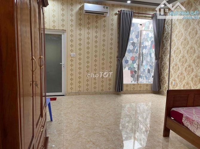 BÁN NHÀ 1 TRỆT 2 LẦU MẶT TIỀN NGUYỄN HỚI PHƯỜNG NGUYỄN AN NINH