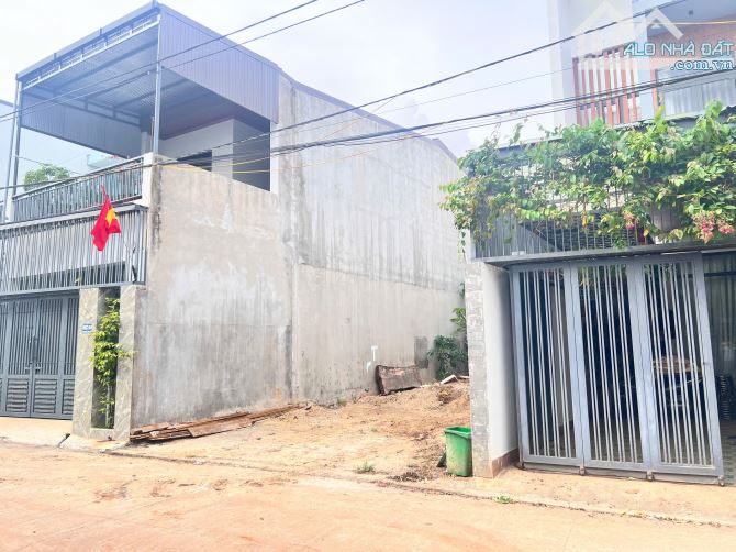 ĐẤT HẺM 487 NGUYỄN VĂN CỪ ĐI VÀO: giá 2.65 tỷ
