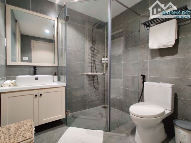 Bán nhà mặt tiền đường Thạch Thị Thanh Quận 1. DT 9.5x18m - 2 tầng - giá chỉ 62 tỷ