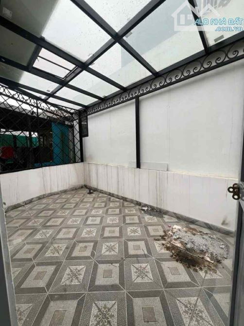 BÁ.N NHÀ PHỐ TÔN ĐỨC THẮNG - LÔ GÓC - DT 35M