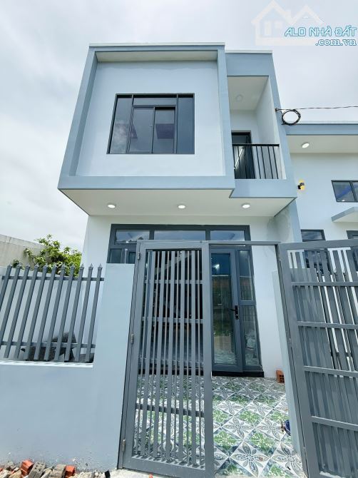 BÁN NHÀ 1 MÊ MỚI XÂY - HẺM 459 ÂU CƠ, P BÙI THỊ XUÂN, QUY NHƠN - GIÁ CHỈ 1 TỶ 3xx.