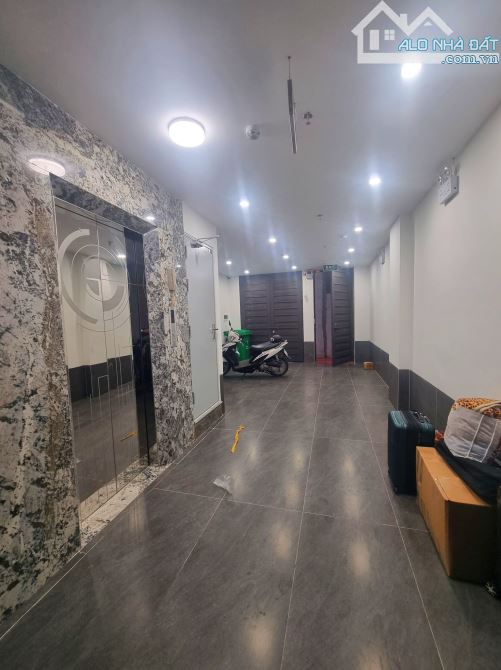 BÁN NHÀ 7 TẦNG THANG MÁY 10 PHÒNG THU 60 TRIỆU/THÁNG PHỐ YÊN HÒA CẦU GIẤY