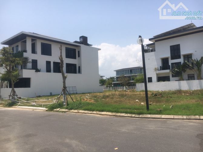 Bán đất mặt tiền Võ Nghĩa sát bãi tắm Phạm Văn Đồng, Đà Nẵng
