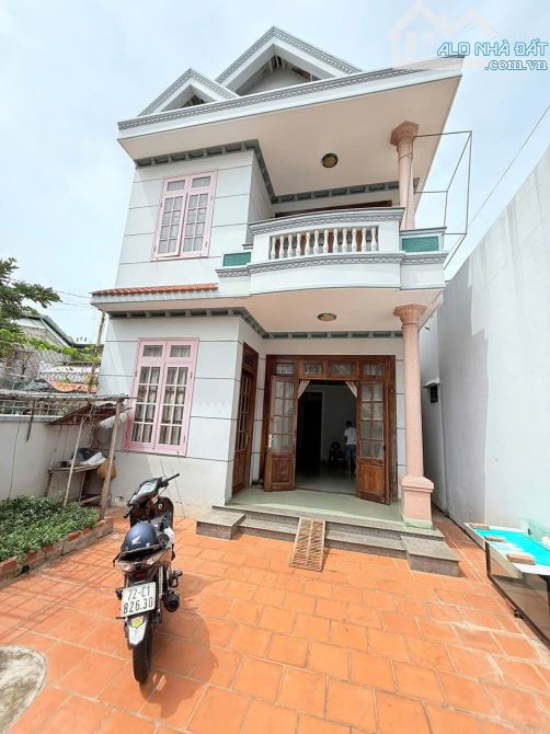 BÁN GẤP NHÀ TRUNG TÂM 1 TRỆT 1 LẦU CÓ SÂN ĐỂ Ô TÔ HẺM 4 MÉT [ 7 x 15 ] 126m2 GIÁ 6t9