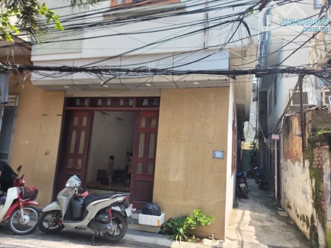 Nhà mặt phố gia quất kinh doanh oto tránh