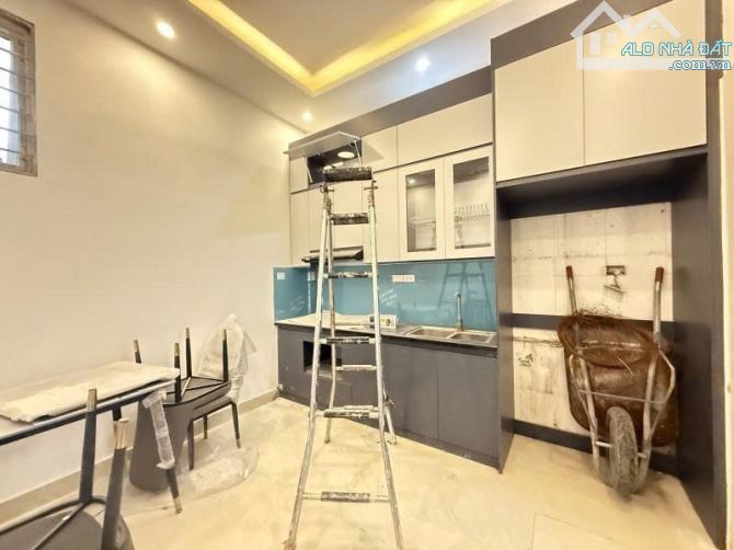 Bán nhà mới sơn sửa ở Hoàng Sâm, 34m2 x 4 tầng, sạch đẹp chỉ việc về ở