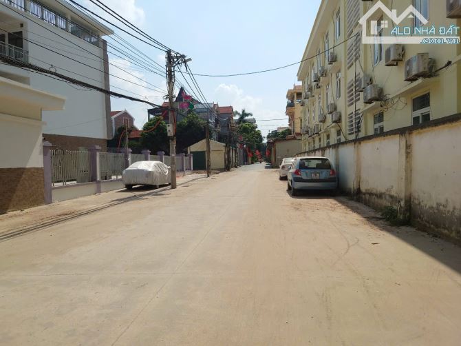 🎁Bán lô đất, sát vách trường THCS Võng La, gần khu đấu giá, tiềm năng phát triển cao