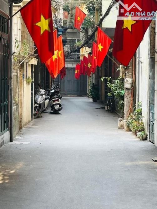 Bán nhà Thúy Lĩnh, Lĩnh Nam 5 tầng ,ôtô đỗ cửa ,thang máy mới tinh,ko qu.y ho.ạch ,có hỗ t