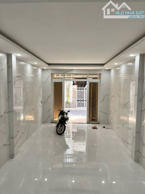 Bán nhà HXH Trần Mai Ninh - DT 4.2 x 14 - 3 tầng - giá 7.9 tỷ