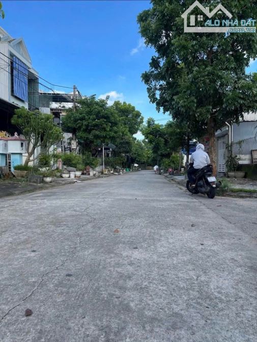 Nhà cấp 4  mặt tiền Xuân Hòa, P. Kim Long - Bán 2,1 tỷ