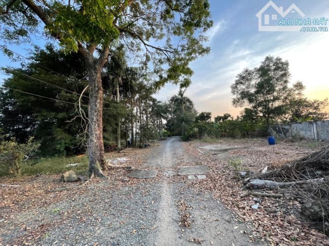 SIÊU PHẨM KHO XƯỞNG - 19600M2 - ĐẤT TO - XE CÔNG VÀO - VÀNH ĐAI 3