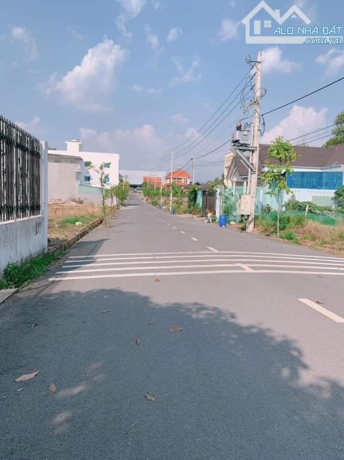 BÁN NỀN 156m2 Đ.BÀU CẠN NGAY CỔNG SÂN BAY LONG THÀNH, GIÁ 1 TỶ 650- SỔ RIÊNG