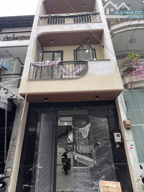 Nhà 3 lầu mới đẹp - Ni Sư Huỳnh Liên. P. 10 - Khu bàn cờ - 9.6 tỷ TL