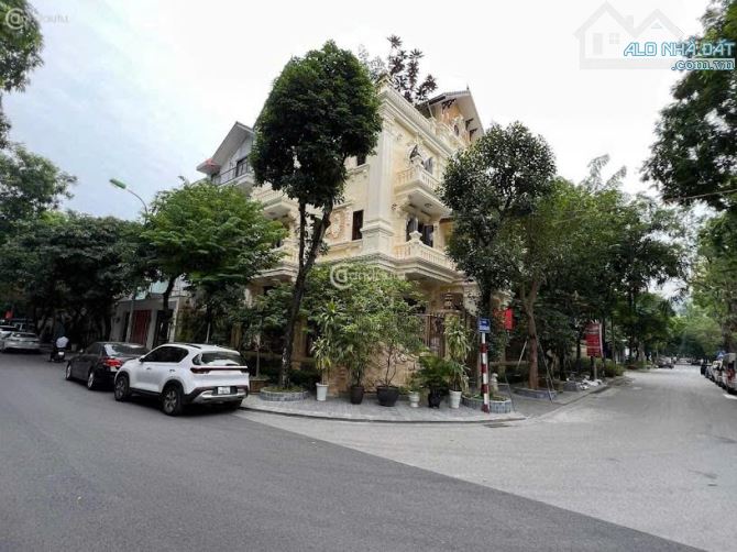 BÁN BIỆT THỰ VIP KĐT MỸ ĐÌNH  – LÔ GÓC - S= 141M2 – GIÁ 45 TỶ.