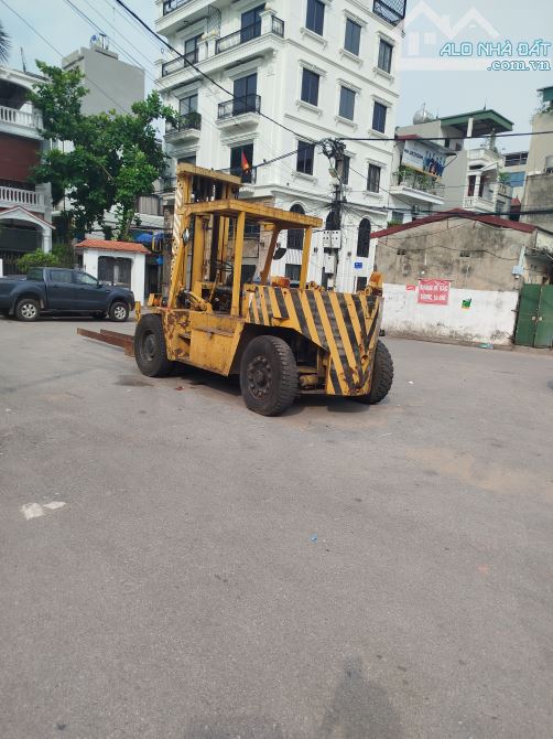 94m nhà 5 tầng lô góc giá chỉ 14 tỷ