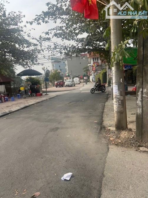 HOÈ THỊ PHƯƠNG CANH 7 TẦNG THANG MÁY XÂY MỚI - 11 PHÒNG KHÉP KÍN FULL ĐỒ - 2 MẶT NGÕ, Ô TÔ