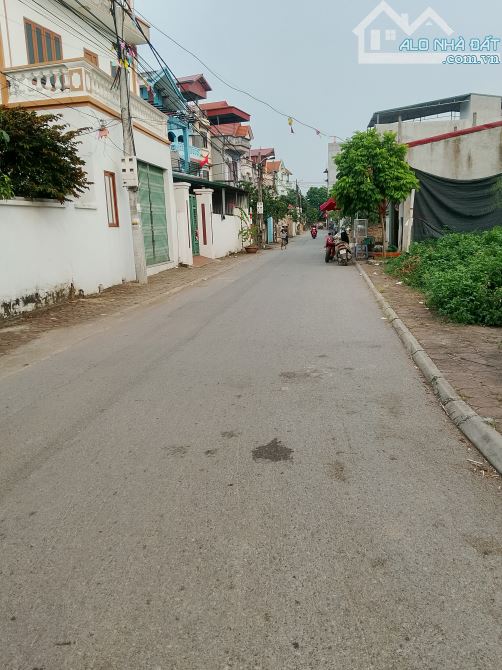 Bán Đất 85 m2 - Cổ Giang - Lệ chi . Gia Lâm