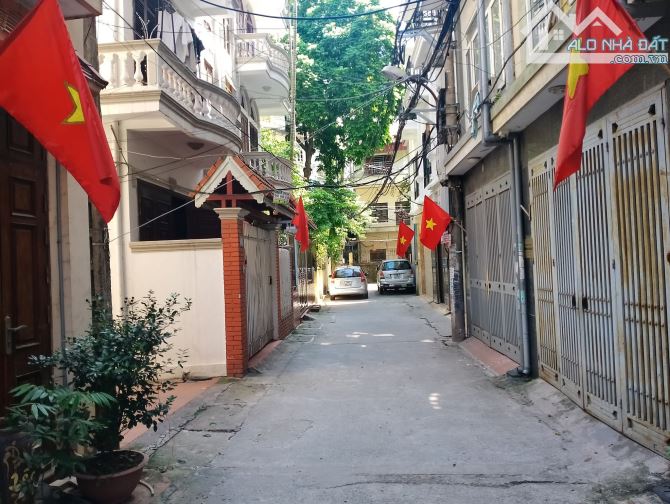 BÁN NHÀ NGÕ 82 TRẦN CUNG BẮC TỪ LIÊM - VỊ TRÍ ĐẸP MẶT NGÕ Ô TÔ KINH DOANH: DT 96M2 - 28 TỶ