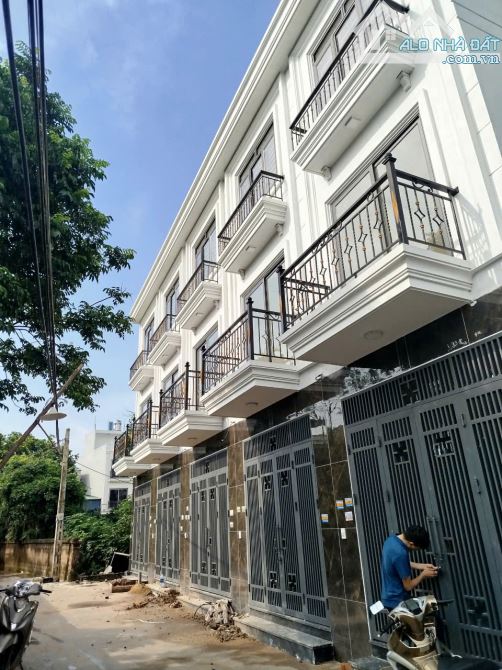 🌟 NHÀ DÂN ĐỘC LẬP - XE TẢI ĐỖ CỬA - 4 TẦNG - 45M² - GIÁ CHỈ 3,7 TỶ – PHƯỢNG ĐỒNG, CHƯ