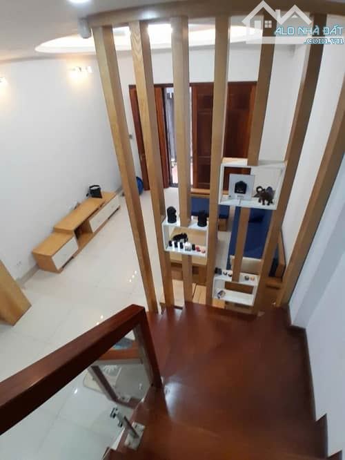BÁN NHÀ CẦU GIẤY_NHÀ ĐẸP_DÂN XÂY_ GẦN PHỐ _Ô TÔ VÀO NHÀ_60M_4T_NHỈNH 15 TỶ