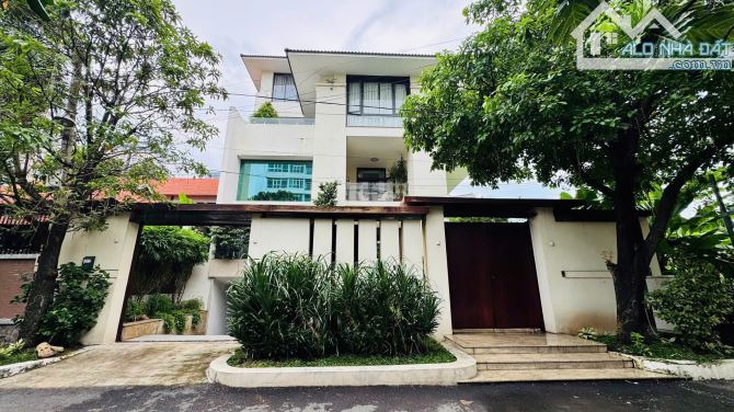 Bán Biệt Thự Nguyễn Văn Hưởng, Thảo Điền Quận 2, Dt(15x26 - hầm 4 tầng) - 98 Tỷ