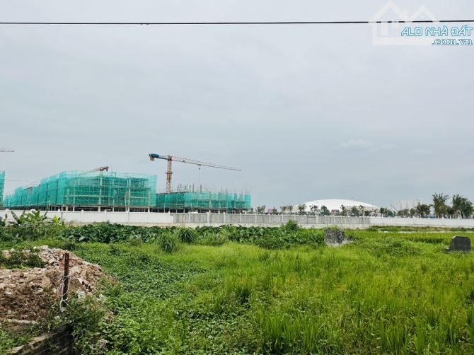 BÁN GẤP SIÊU PHẨM ĐẤU GIÁ VIEW TRỰC DIỆN VIN CỔ LOA - ĐƯỜNG 2 Ô TÔ TRÁNH, VỈA HÈ RỘNG
