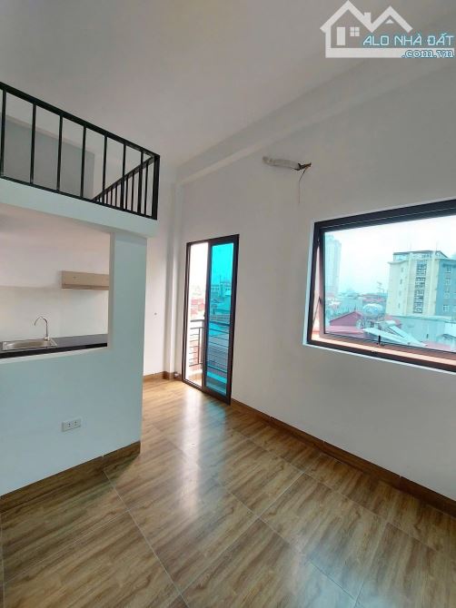 Chính chủ cần bán CCMN 18 phòng, 70m2 KK thang máy phố Vũ Trọng Khánh, Mỗ Lao, giá đầu tư