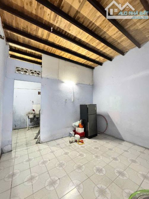 50m2 - nhà có gác - 2pn - shr - chỉ 3.650 - vị trí vàng cạnh làng đại học