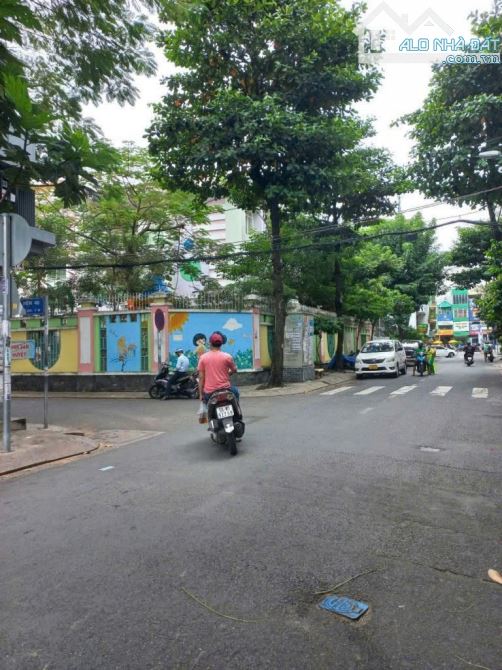 Bán nhà mặt tiền Núi Thành, Tân Bình (5.1x27m NH 10.75m) Nhà 3 tầng - Giá chỉ 29 tỷ