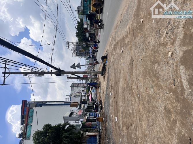 Chỉ 18tỷ - nhà 208m2 hẻm 7m ngang 12m , 2 căn ra mặt tiền Nguyễn Thị Định