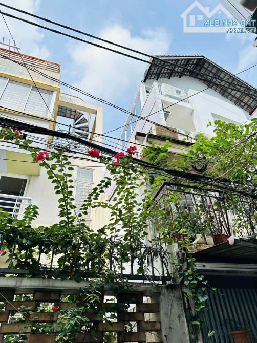 Quận 10,đường 3/2,🚘 hẻm xe hơi đỗ cửa🚘,giá:5,3 tỷ