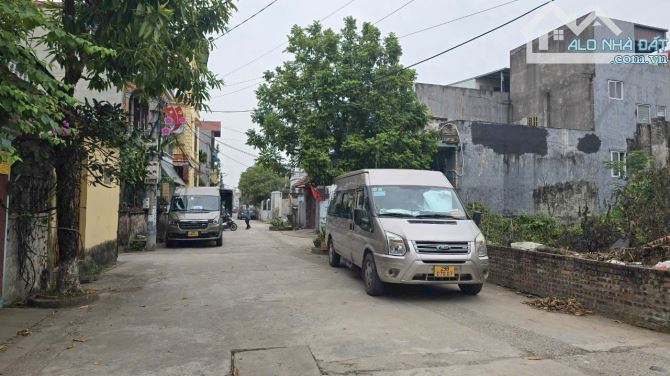 Bán đất Mai Lâm,60m2, ô tô tránh,kinh doanh sầm uất,5p lên Vinhomes,triển lãm, cầu Tứ Liên