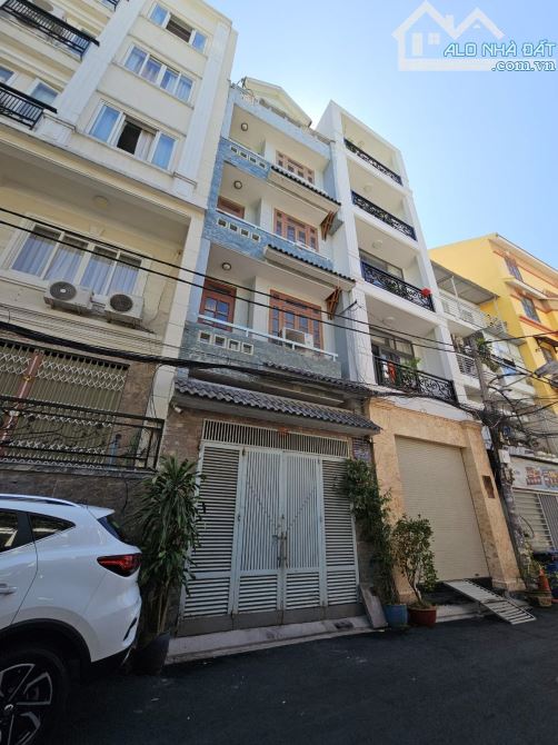 Nhà HXH Cộng Hòa - Thăng Long, P4, Tân Bình (4x17m) 3 tầng - HĐT 20Tr - Giá bán 13.2 tỷ
