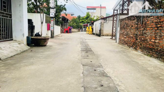 Gđ Tôi có việc cần bán 145m Đất ECOPARK -VĂN GIANG, HƯNG YÊN MT 8,5M Ô tô tránh, vào nhà