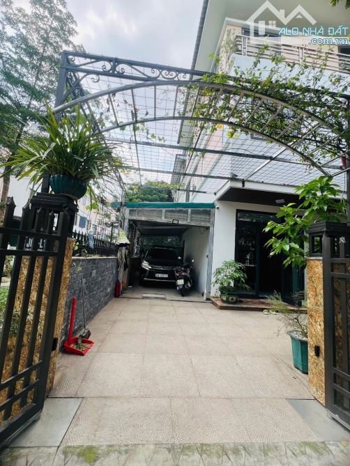 SIÊU HIẾM DƯƠNG NỘI – BIỆT THỰ LÔ GÓC - DIỆN TÍCH 208M2 - THANG MÁY NHẬP NHẨU