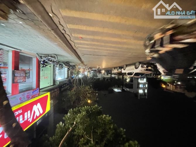 Bán đất 65m2 Vũ Xuân Thiều- Ngõ thông, ô tô đỗ gần- 10 tỷ