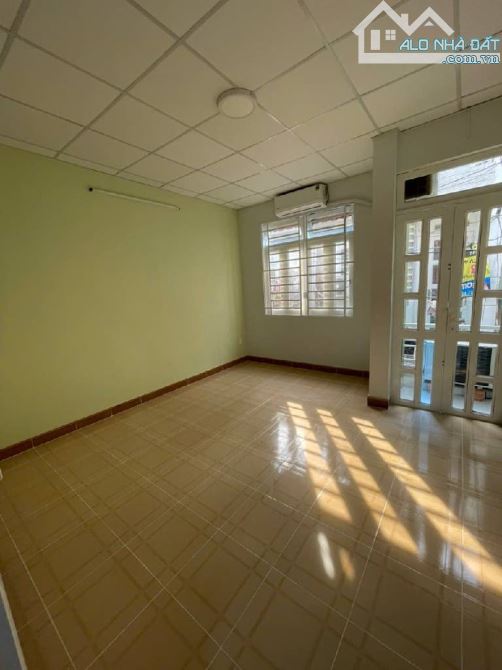 Giảm 100 triệu còn 4.55 tỷ BLBÁN NHÀ ĐẸP, SÁT MT ĐƯỜNG, KHU HIẾM NHÀ BÁN, DỌN VÀO Ở NGAYĐư