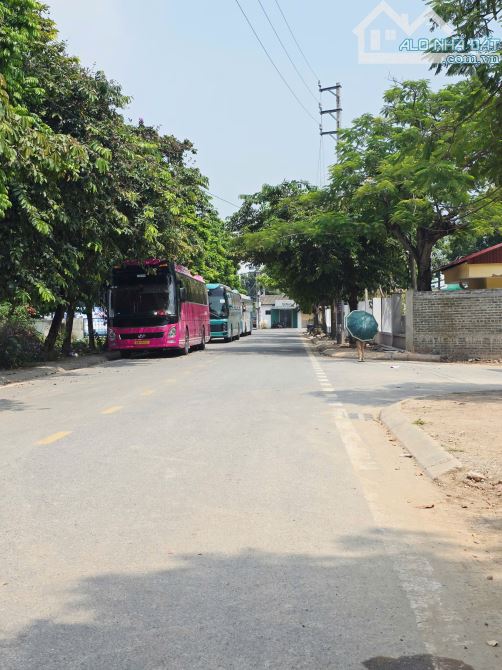 Bán đất vị trí đẹp còn sót lại ngõ phố Đa Tốn, ngõ rộng, 140m2, giá 10,7  tỷ