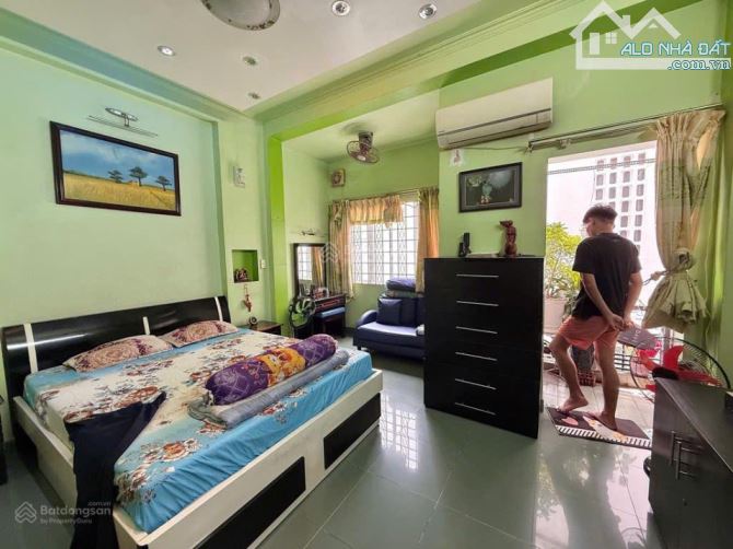 Chỉ 5.x tỷ sở hữu nhà 5 Tầng- Vạn Kiếp, Bình Thạnh- DT gần 40m2-ngang lớn 4m