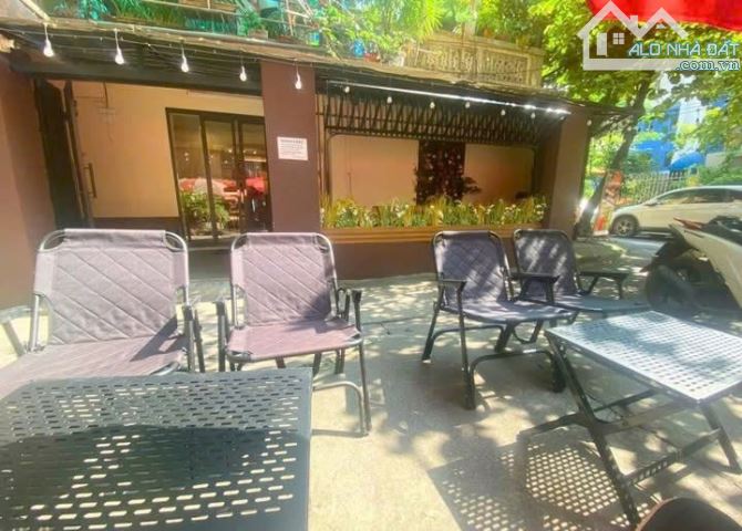 Cho thuê & sang nhượng quán café căn góc 2 MT – Trần Huy Liệu, giá rẻ