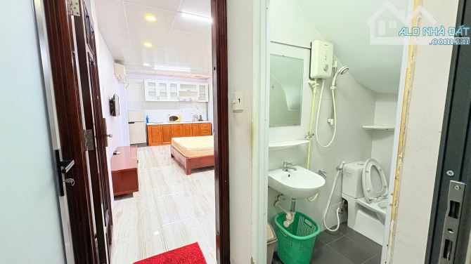 Phòng quận 1 gần Khoa học tự nhiên, đh Sư phạm, đh Sài gòn có Thang máy