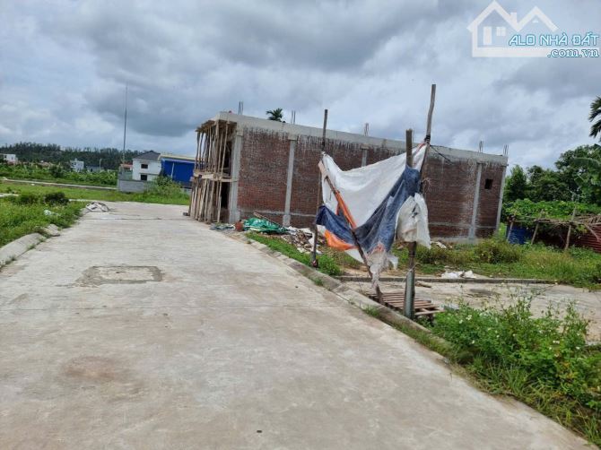 Bán đất Thôn Nguyệt An Lão Cách ngã 5 Kiến An 2km 70m²- giá 490 triệu..loa loa loa