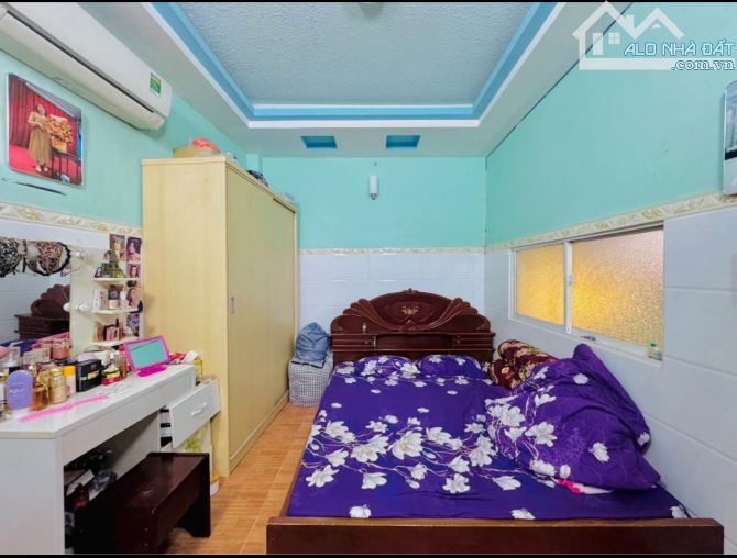 Bán nhà gần chợ Thạch Đà, Gò Vấp, hẻm ô tô 4m x 12m, khu đồng bộ, 5 tỷ xx