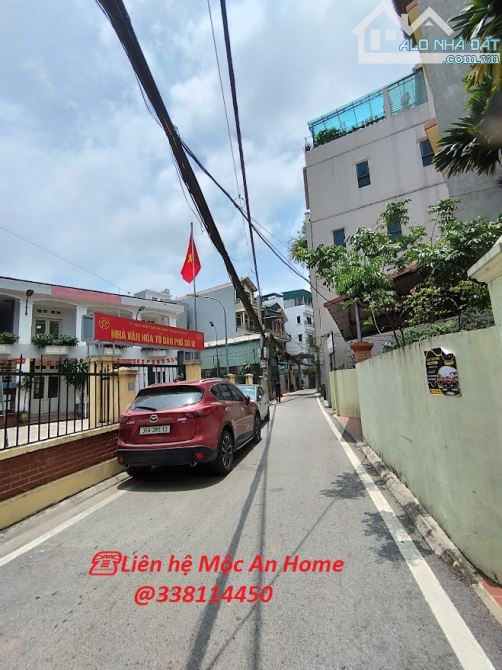 Bán nhà Đức Giang- 2 tầng- thuận tiện giao thông- giá xinh xắn!