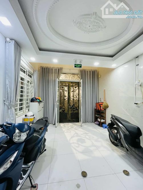 7.7 TỶ  - KHÁCH MUA Ở LÀ TUYỆT VỜI  -Nằm trong nội khu liền kề nhà phố thiết kế Châu Âu