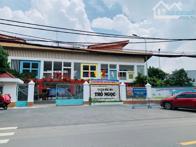 🏡 BÁN ĐẤT TẶNG NHÀ CẤP 4 – NGANG KHỦNG 11M – DT 180M² – CHỈ 5.8 TỶ